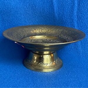 Vintage Solid Brass Pedestal Dish w/Engraved Floral & Leaf Motif.